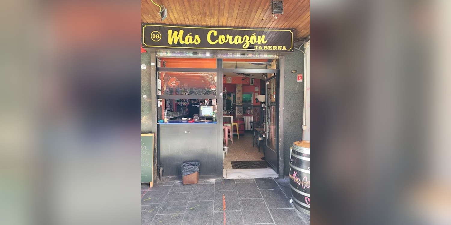 Fachada y entrada